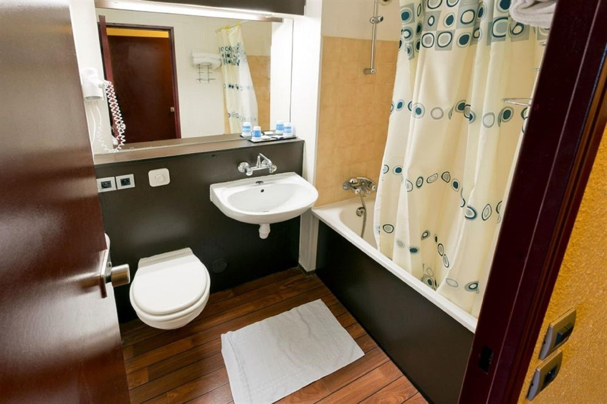 Ibis Styles Paris Hippodrome De Vincennes 호텔 주앵빌르퐁 외부 사진