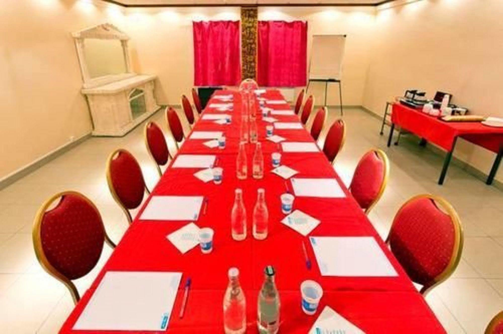 Ibis Styles Paris Hippodrome De Vincennes 호텔 주앵빌르퐁 외부 사진
